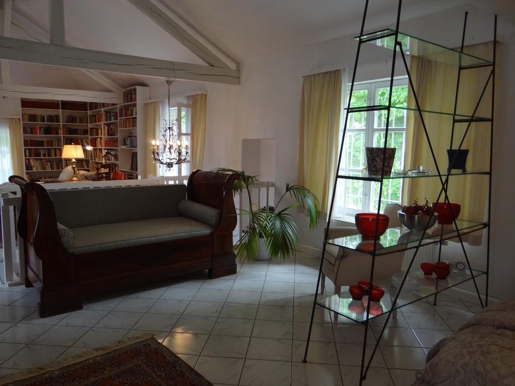 Chateau Mesny Gite Au Fil Des Pages Vic-sur-Seille Экстерьер фото
